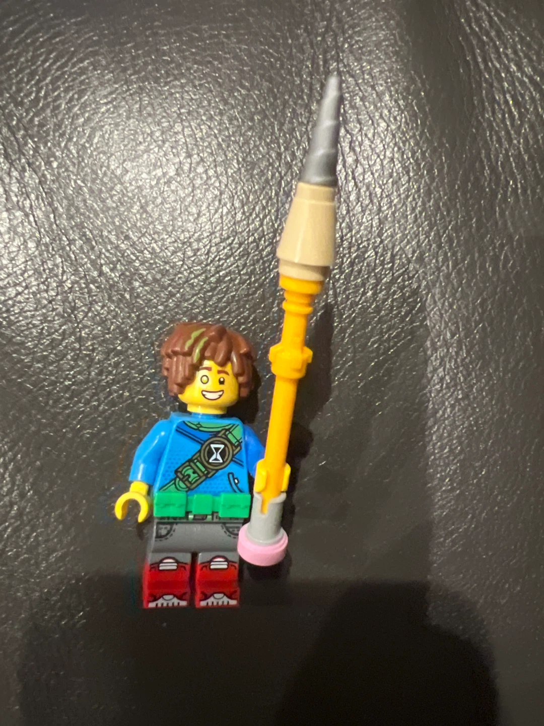 read the description LEGO Minifigure with Spear Accessory