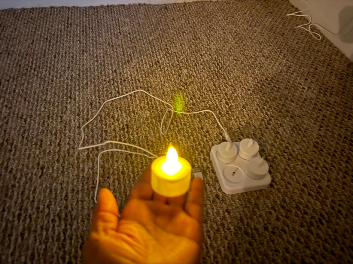 Set of 4 LED Flameless Tea Lights with Charging Base - photo 2