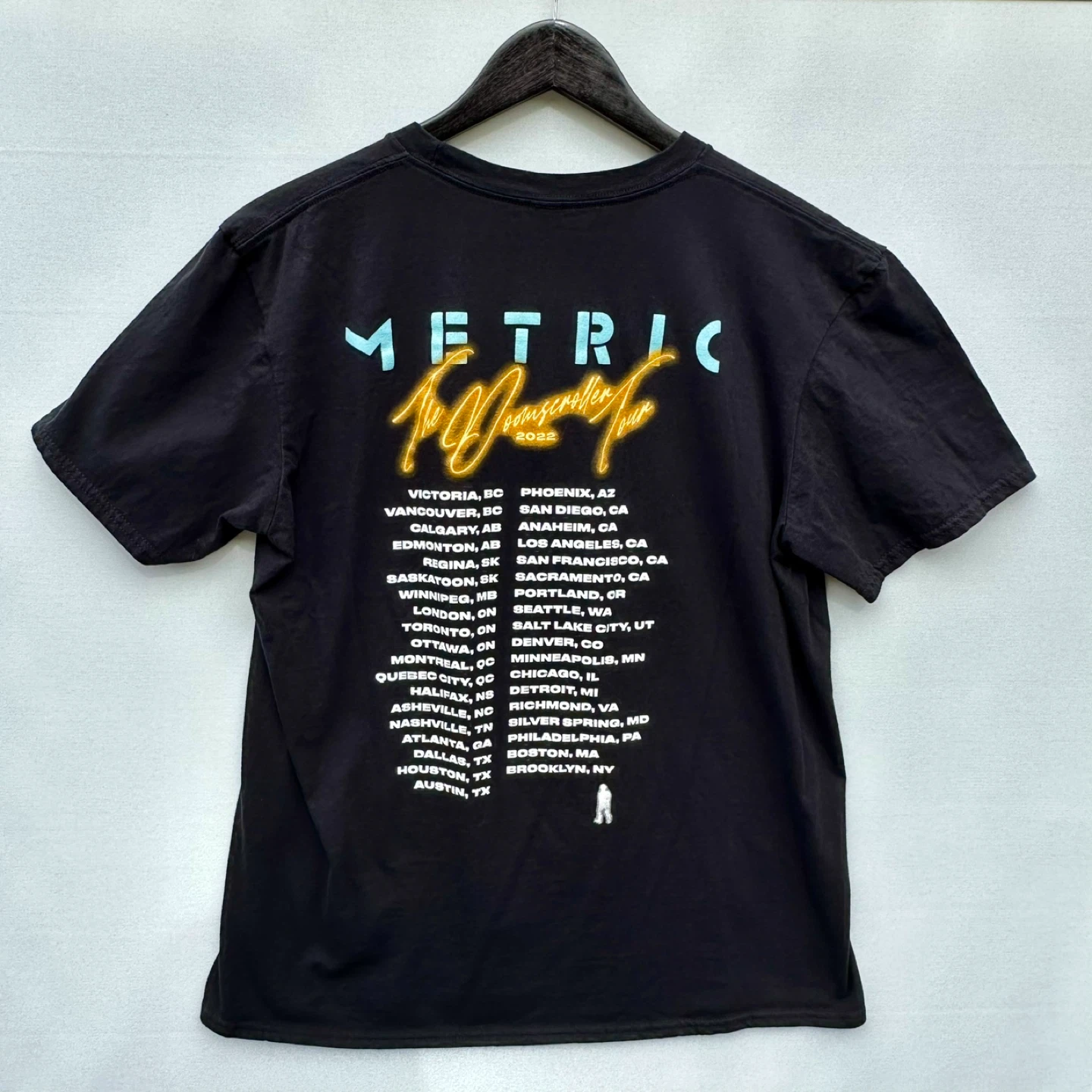 Metric The Doomscroller Tour 2022 Convert Shirt Size L - photo 2