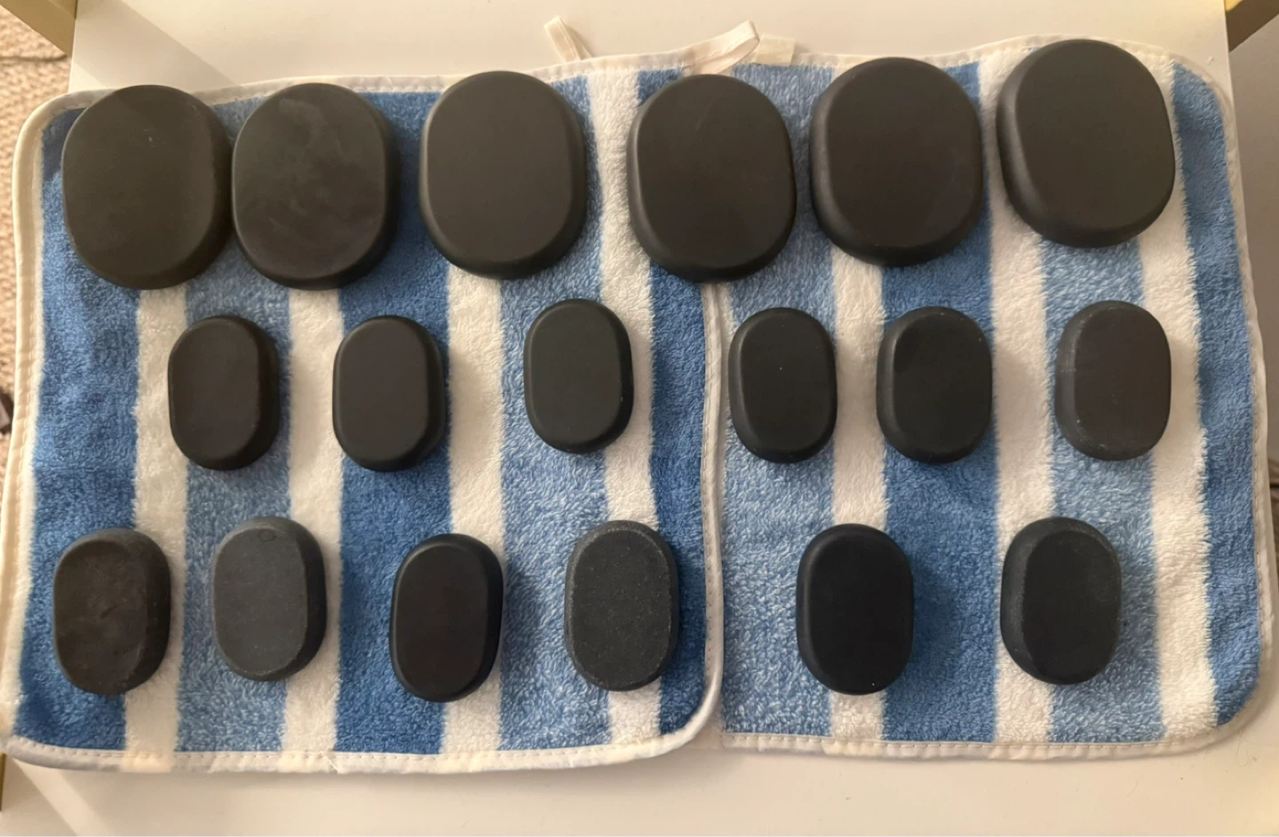 Set of 18 Hot Stone Massage Stones