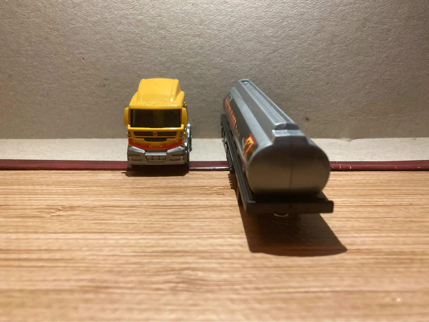 Matchbox Loose / MBX Cabover Tanker Trailer - photo 2