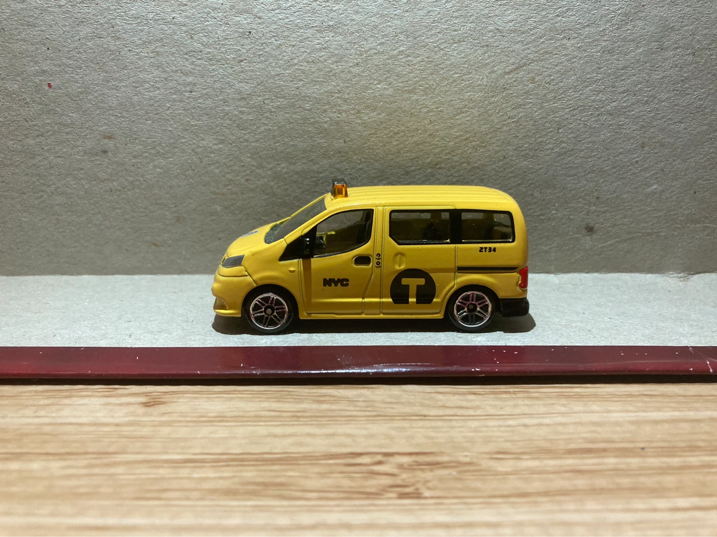 Realtoy/Daron Loose / NYC Taxi Nissan NV200 - photo 3