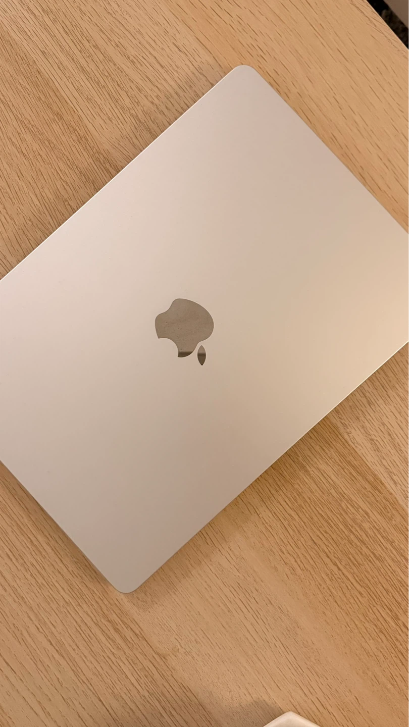 Apple MacBook Air M2, 2022