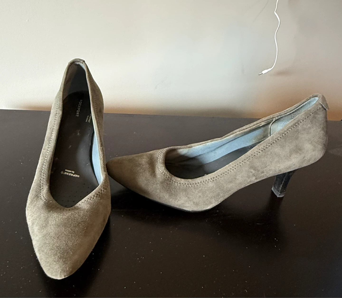 Rockport Women's Grey Suede Heels - Size 7M