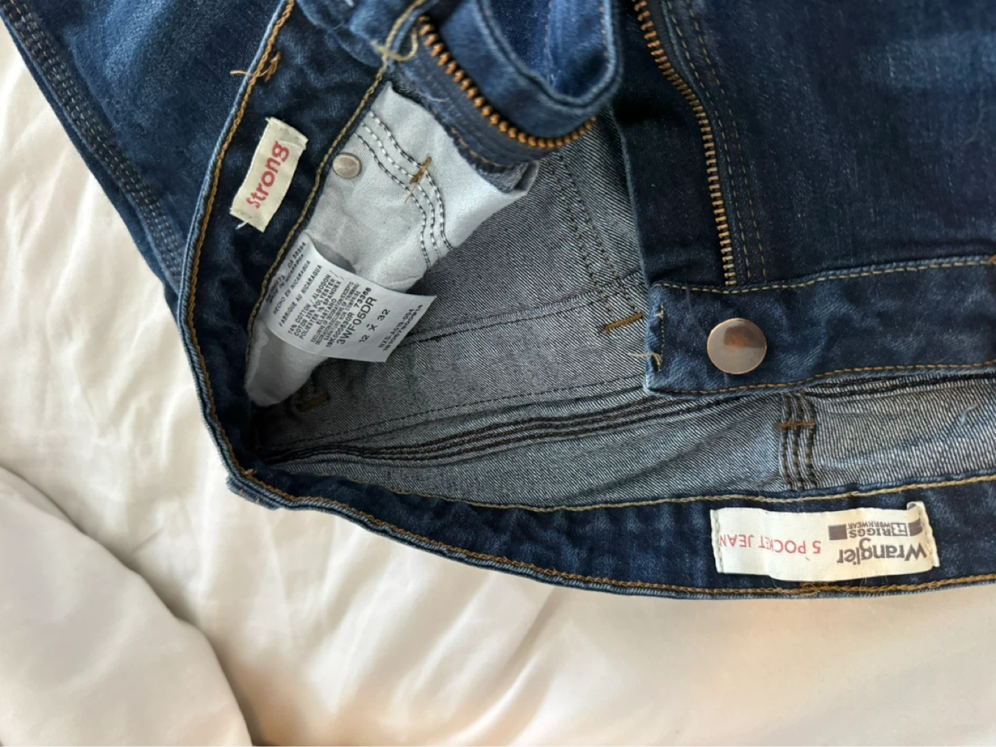 Wrangler "Strong" 5 Pocket Jeans - Size 12 - photo 2
