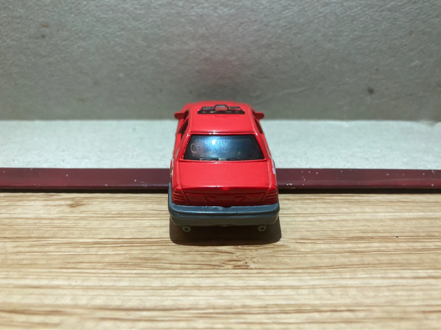 Matchbox Loose / 2006 Ford Crown Victoria / Fire Chief - photo 4