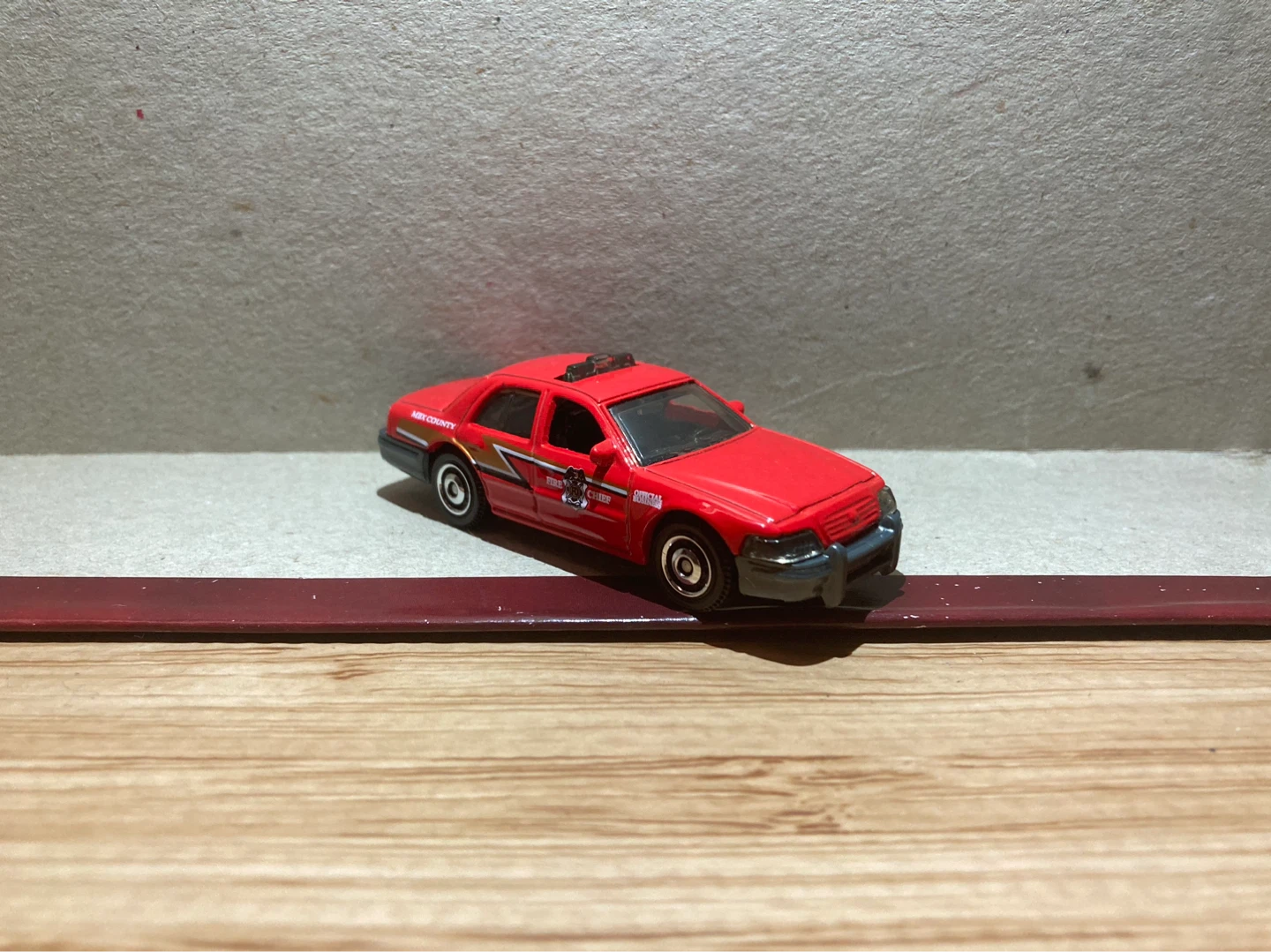 Matchbox Loose / 2006 Ford Crown Victoria / Fire Chief