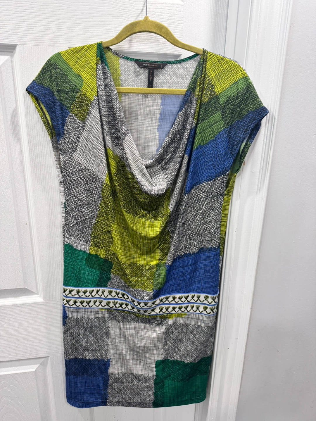 BCBGMAXAZRIA Women's Abstract Print Cowl Neck Dress Size S