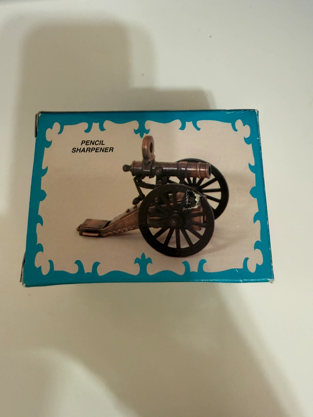 Vintage die-cast miniature pencil sharpener - photo 2