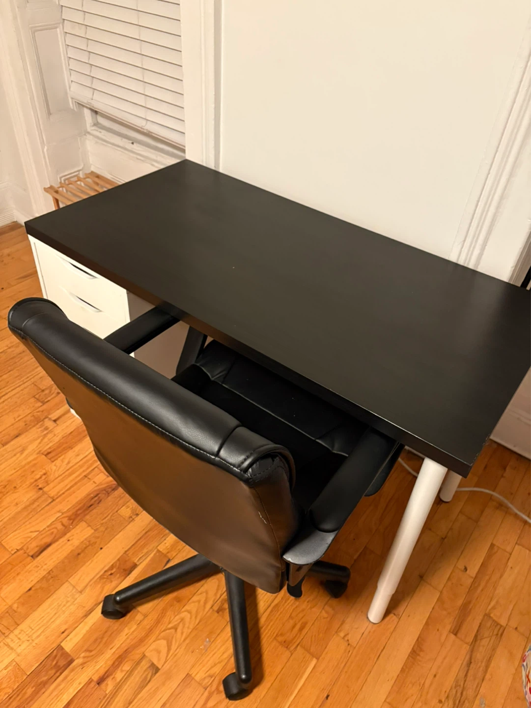 Desk with Drawer Unit and Black Leather Chair - photo 2