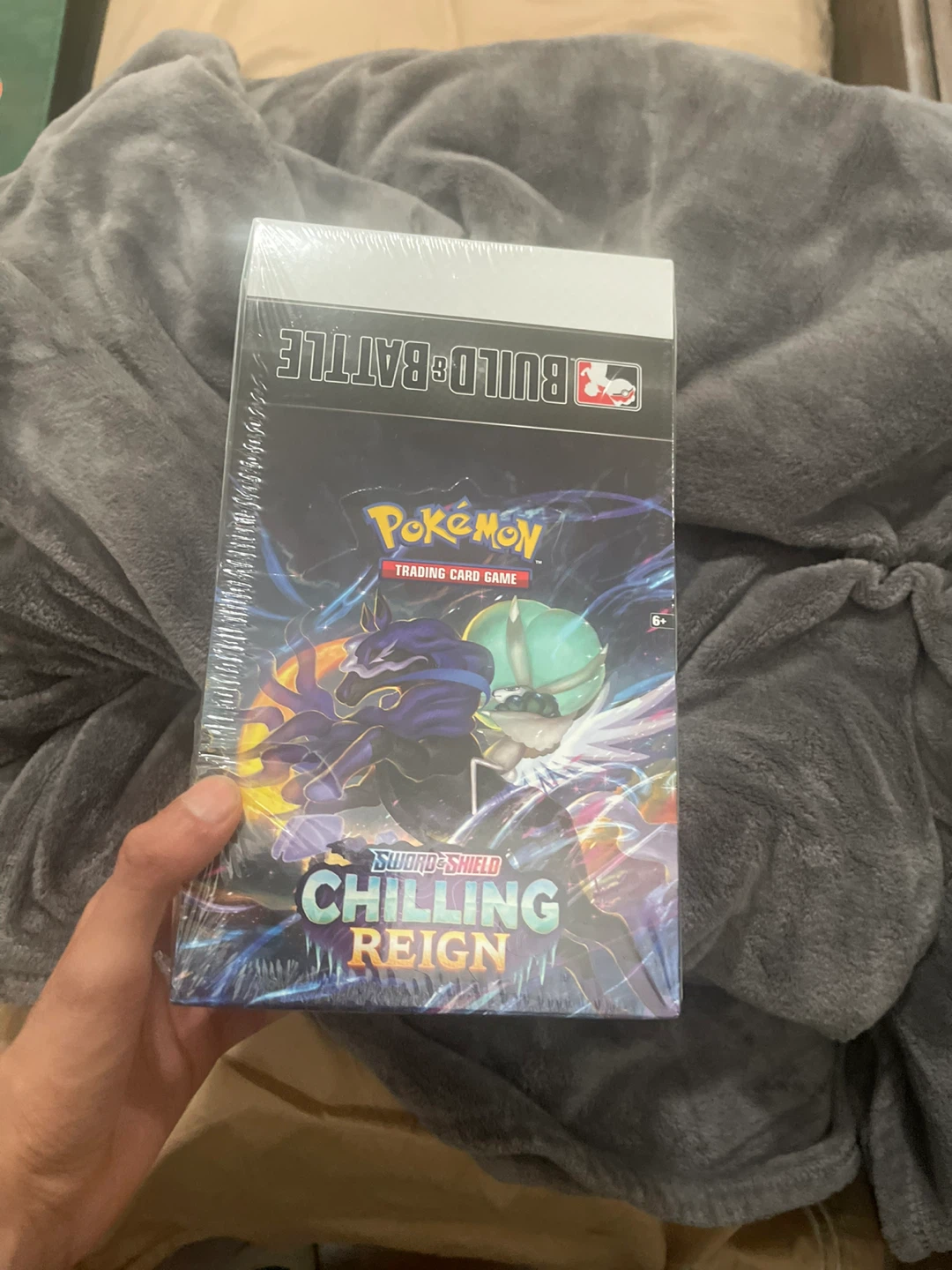 Pokémon TCG Sword & Shield Chilling Reign Build & Battle Box - photo 3
