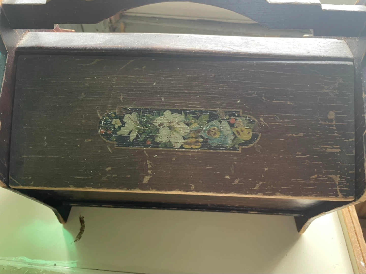 Vintage Wooden Sewing Box - photo 5