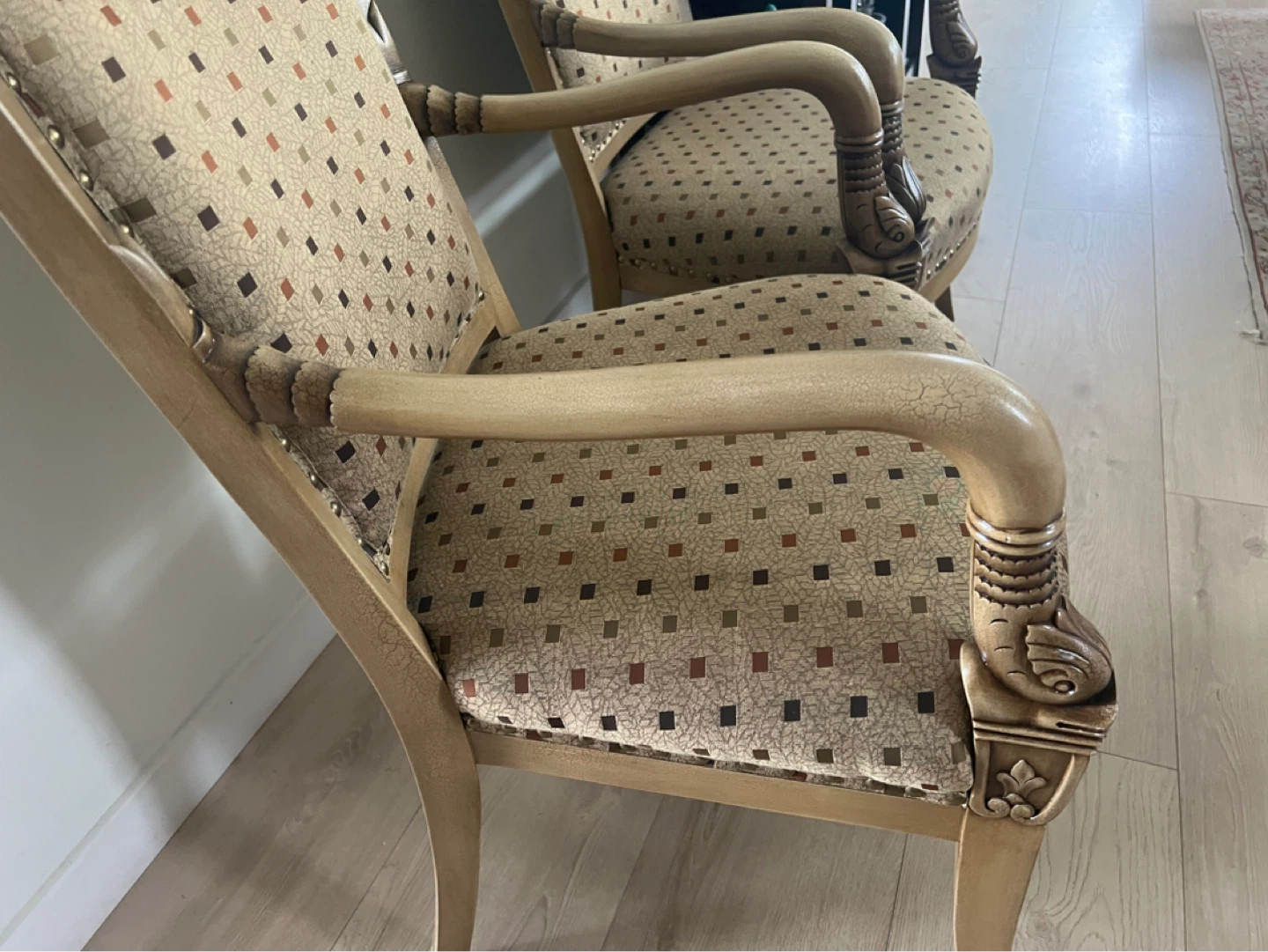 Two accent chairs with patterned upholstery - photo 2