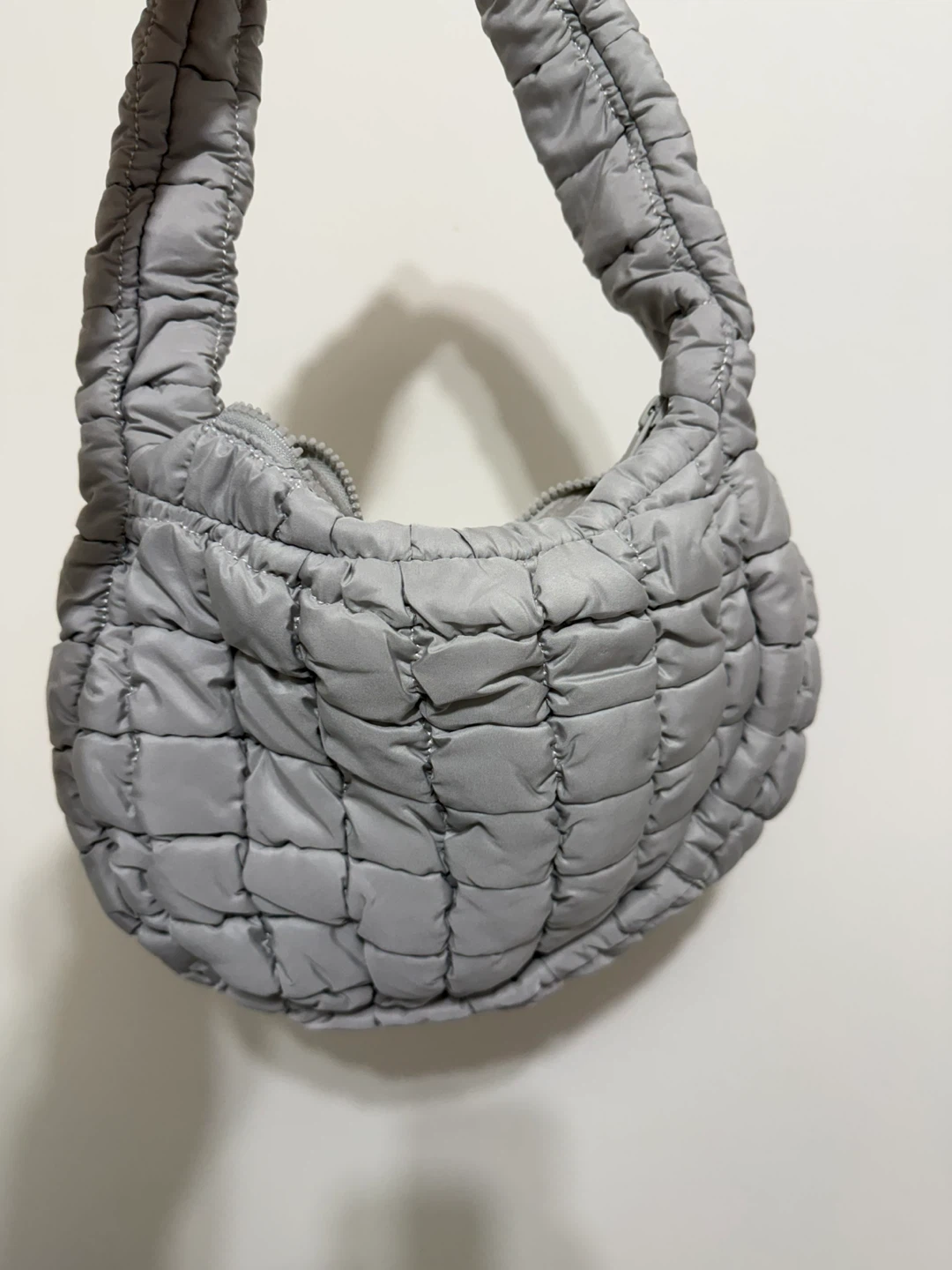 Brand new cute grey puffy quilted bag - photo 2