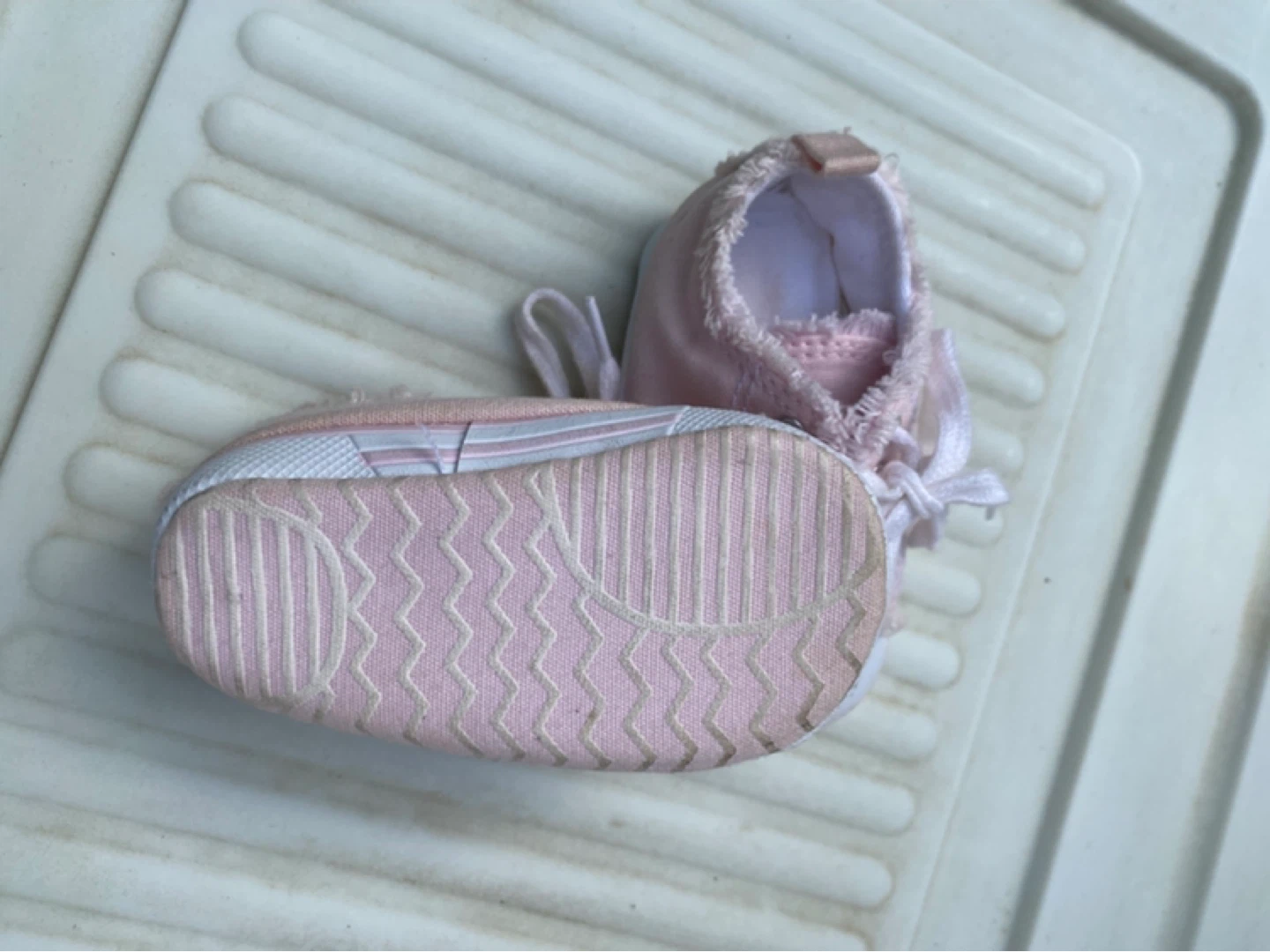 Baby shoes (pink sneakers and black crocs) - photo 2