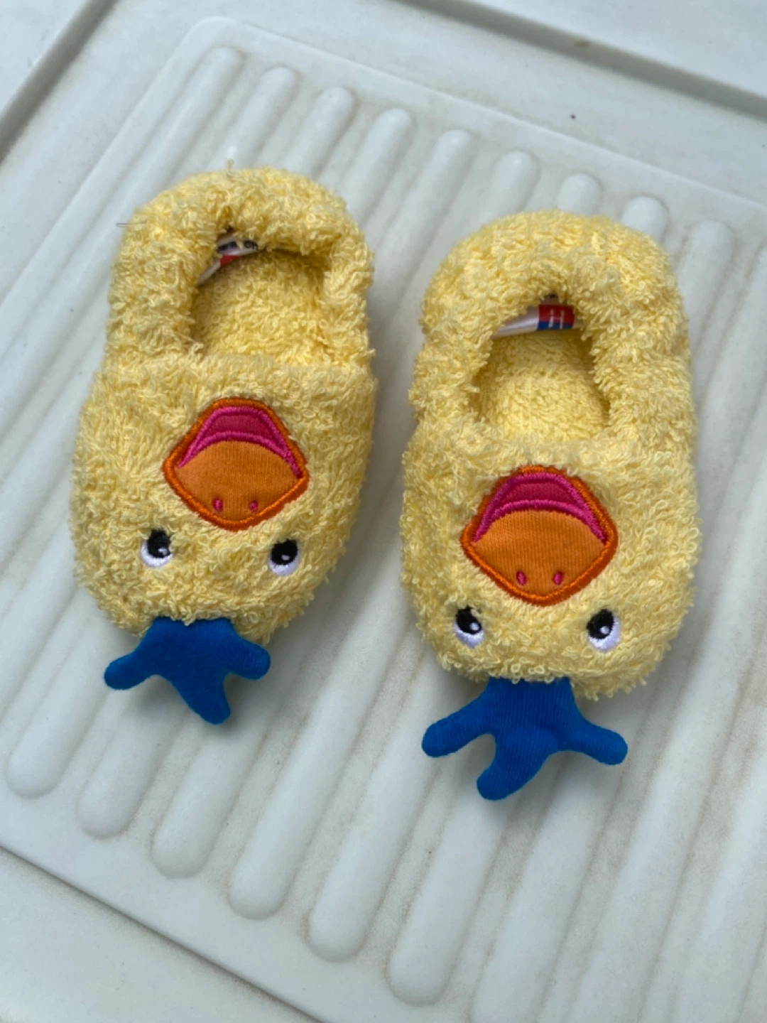 Baby Einstein Yellow Hooded Robe and Slippers Set - photo 3