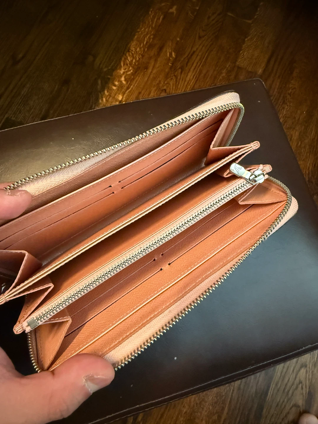 Louis Vuitton Women Zippy Wallet - Pink Leather Long Wallet - photo 3