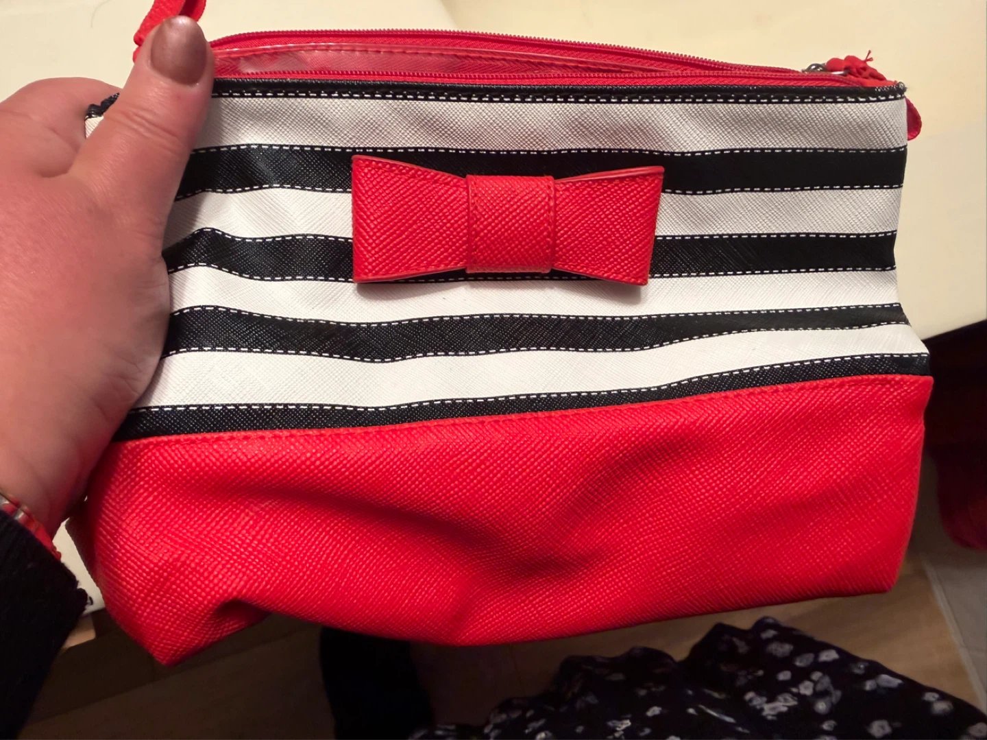 Verona Cosmetic Bag with Bow - photo 2