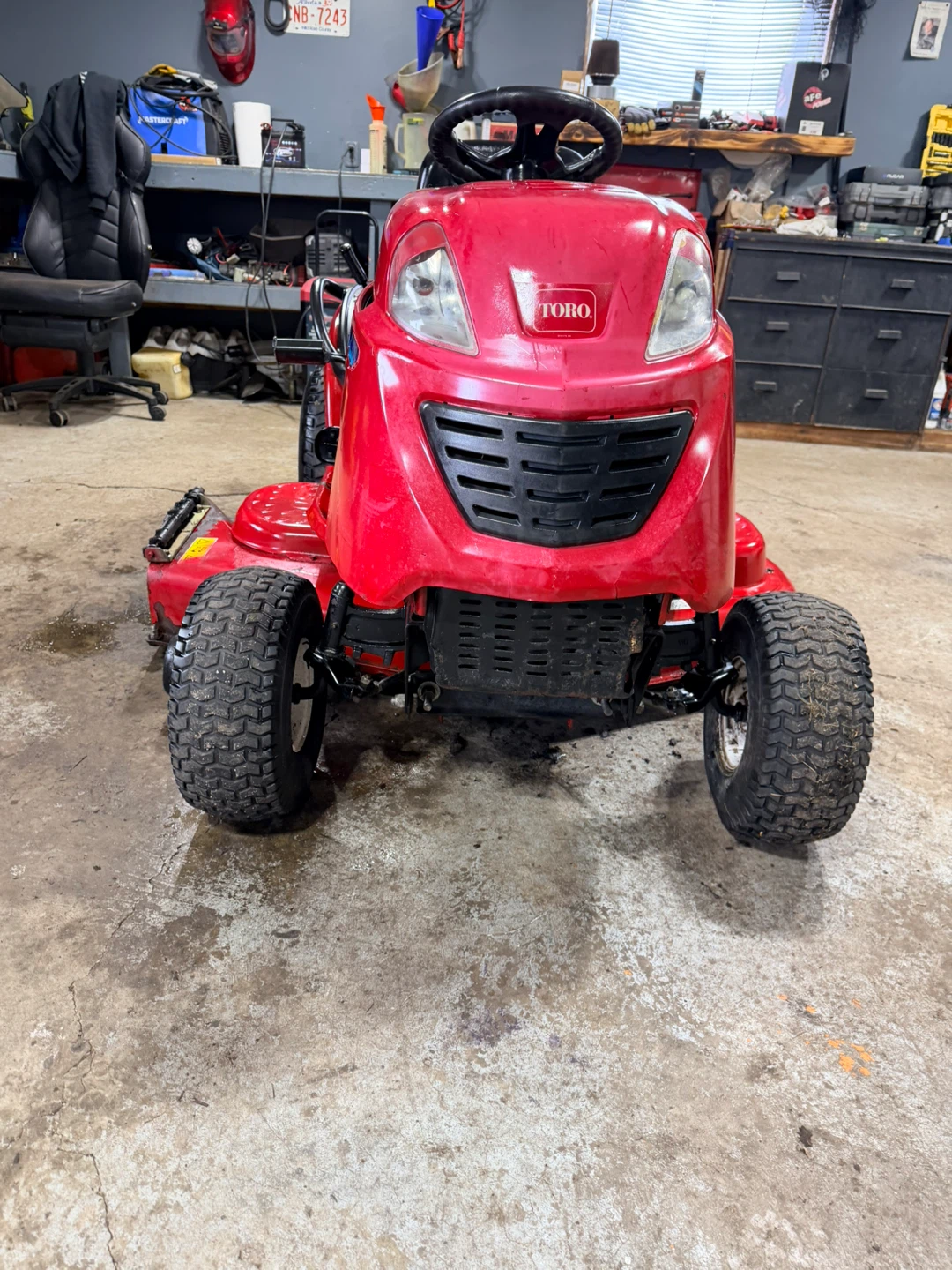 Toro riding mower - photo 4