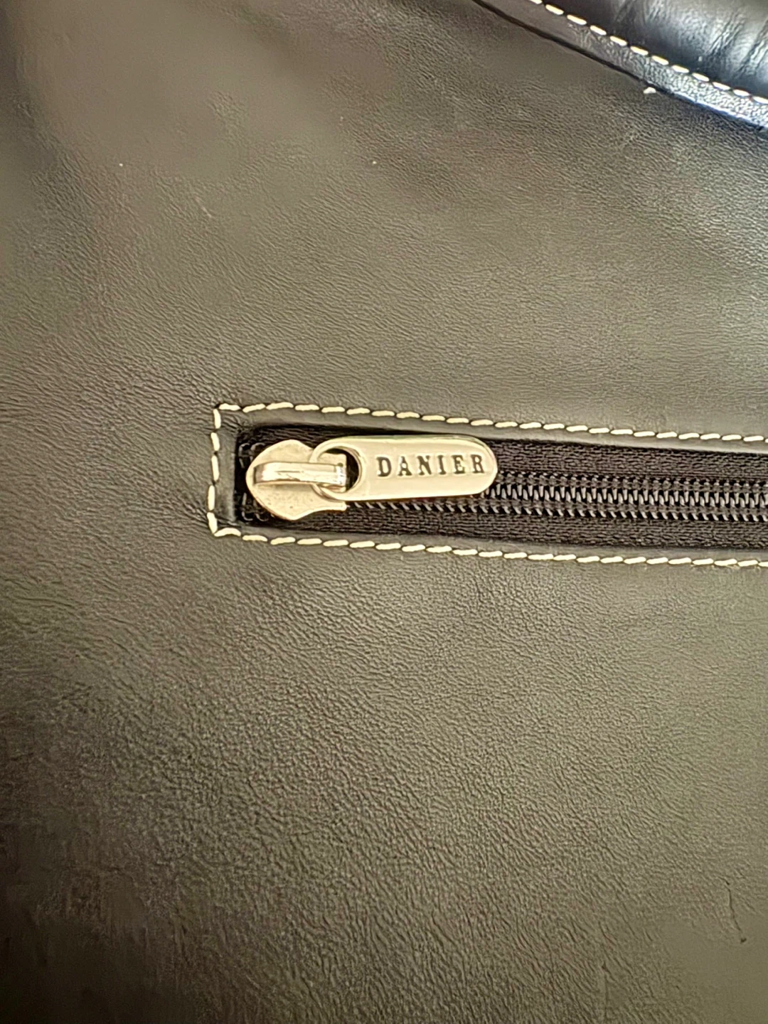Danier Black Leather Shoulder Bag - photo 5