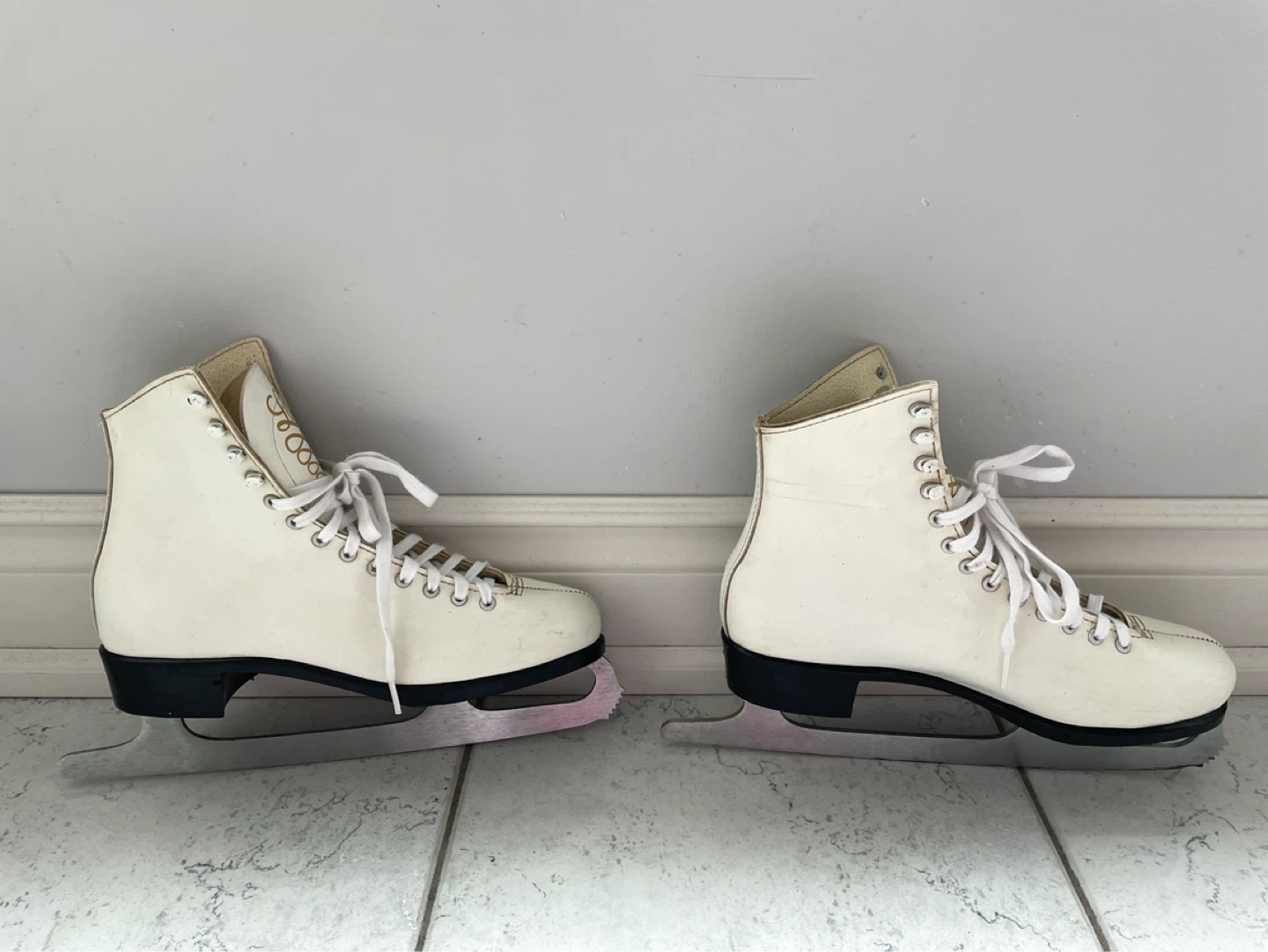 Figure Skates, LANGE Brand,  Women’s Size 10 - photo 2