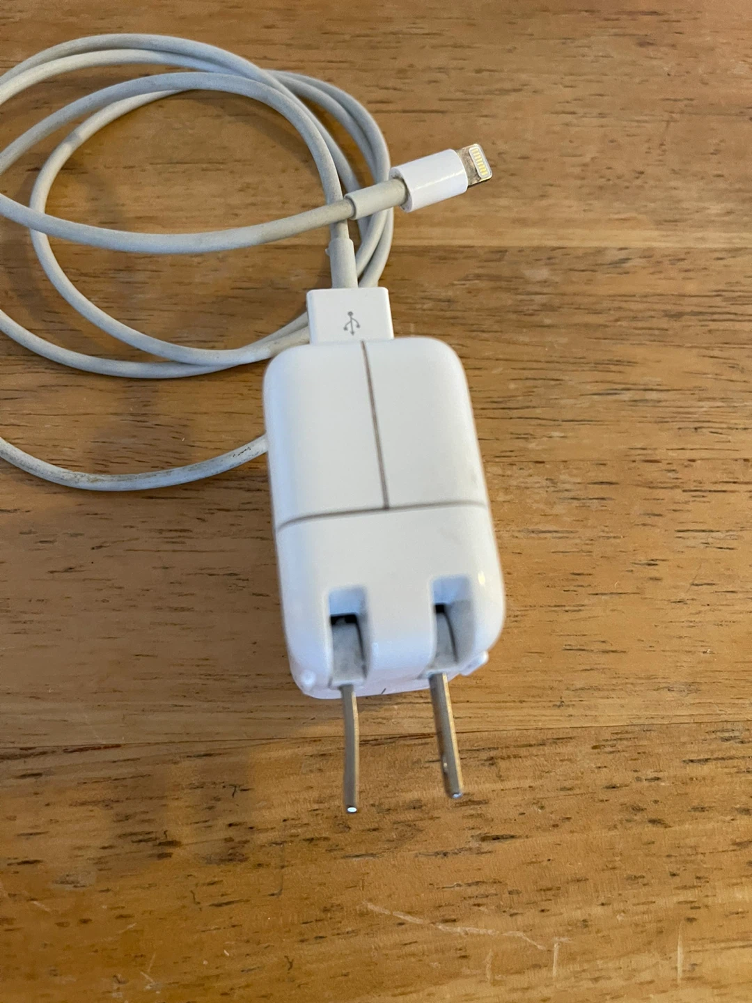 Apple iPhone USB Power Adapter and Lightning Cable