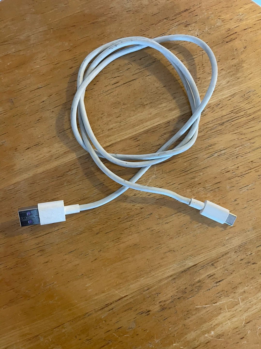 White USB-C Charging Cable - photo 2