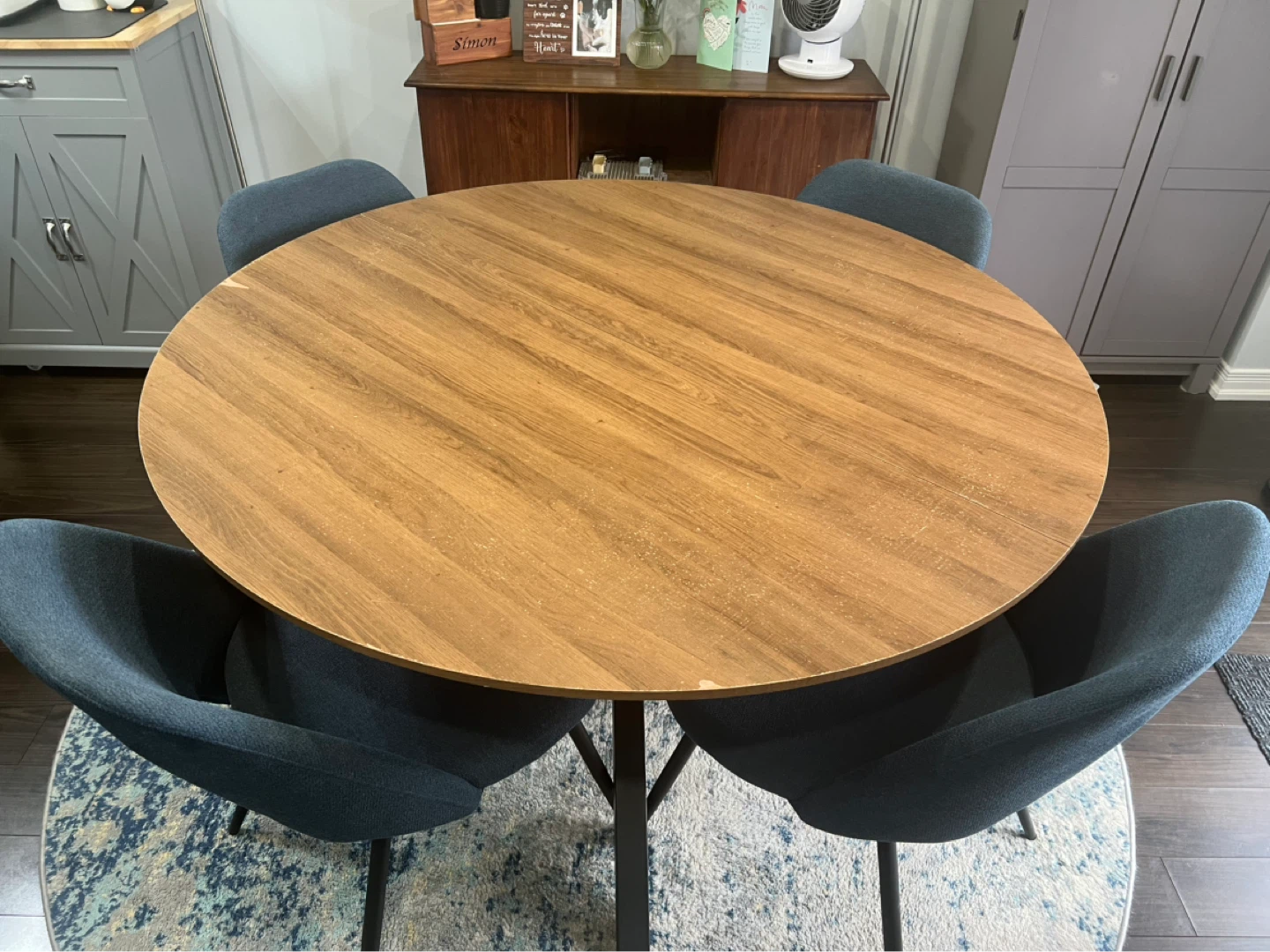 Round Wood-look finish Dining Table - photo 2