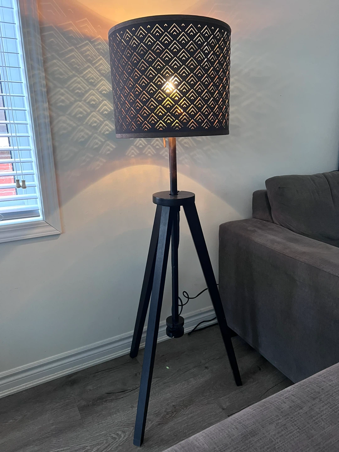 IKEA floor lamp, adjustable height, dimmable light bulb.