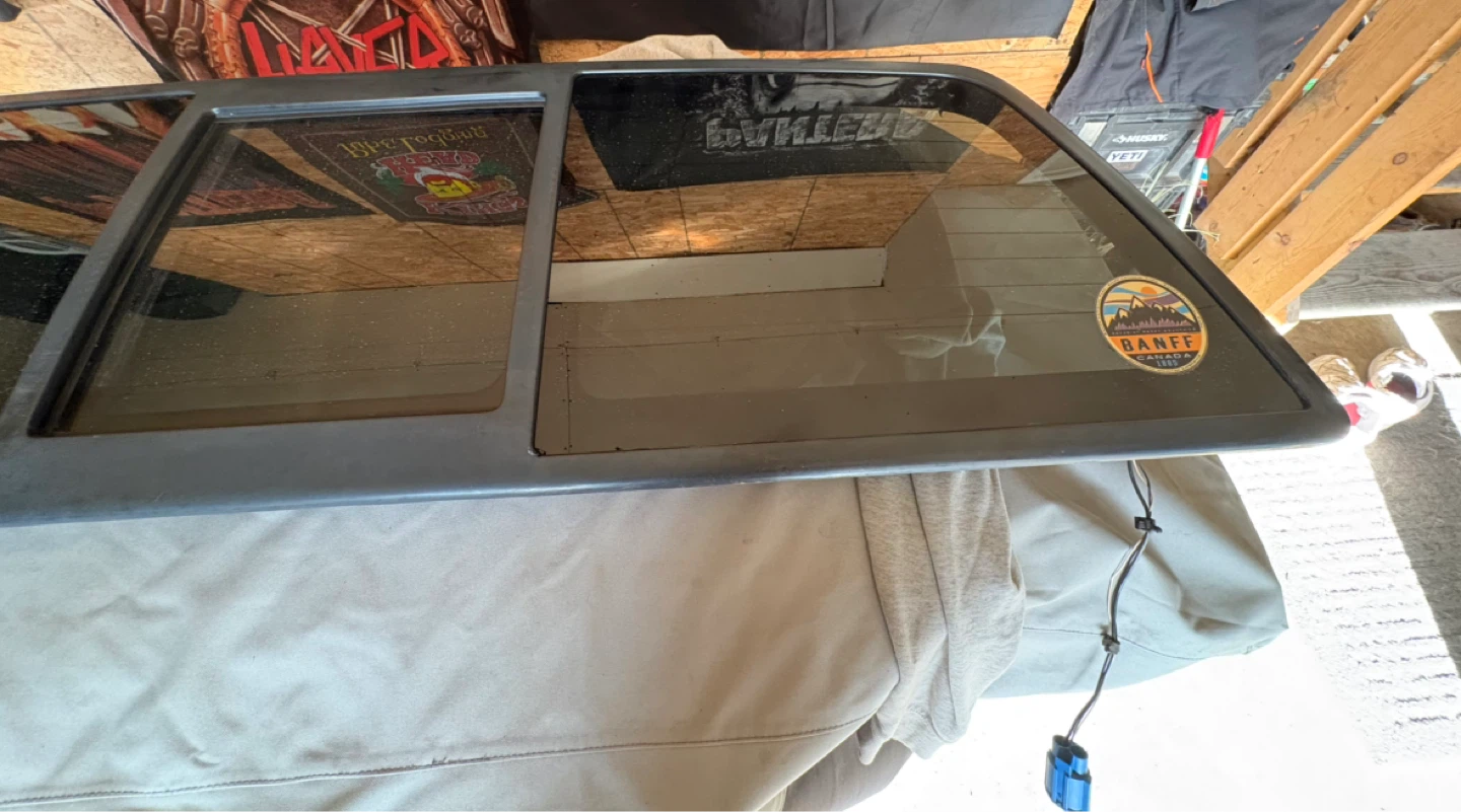 Truck Cap Rear Window