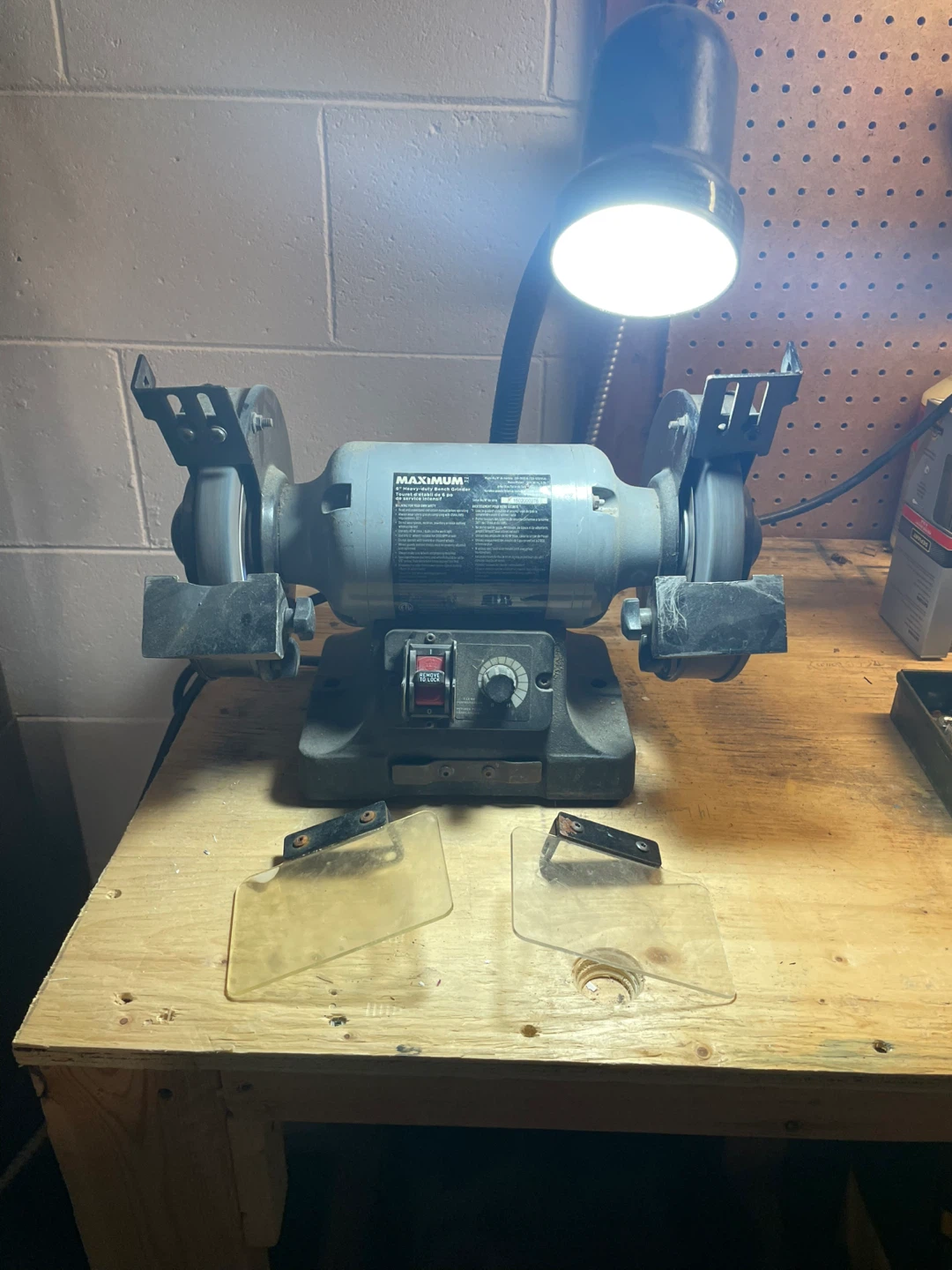Maximum 6" Heavy-Duty Bench Grinder