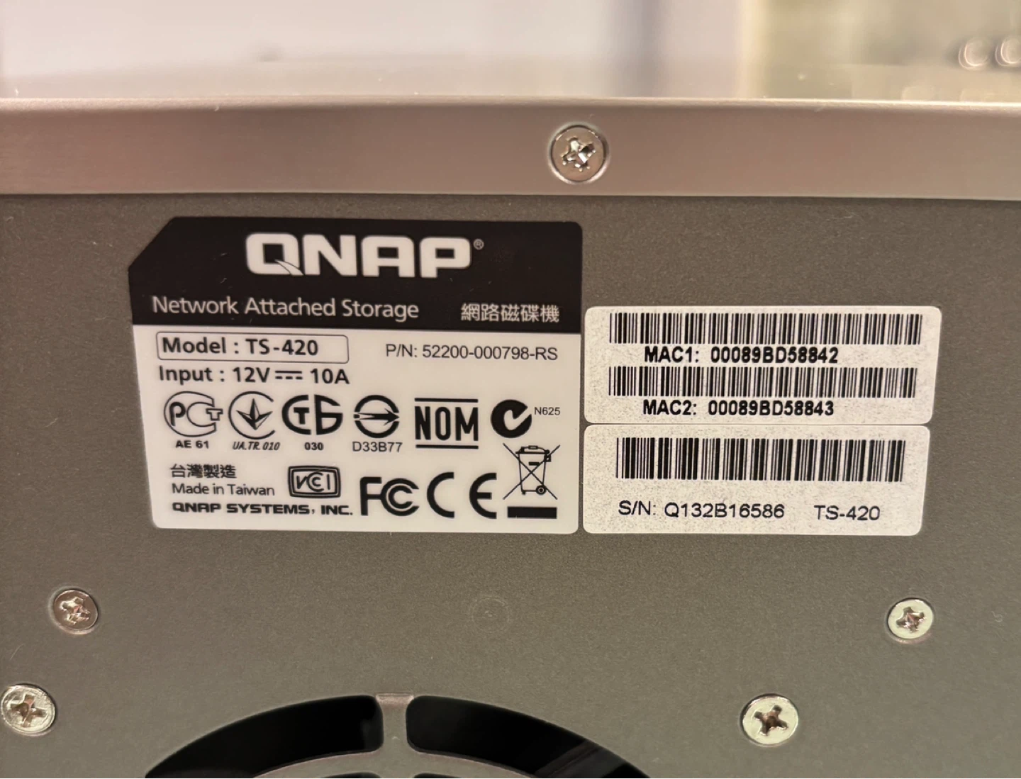 QNAP TS-420 Network Attached Storage NAS - photo 2