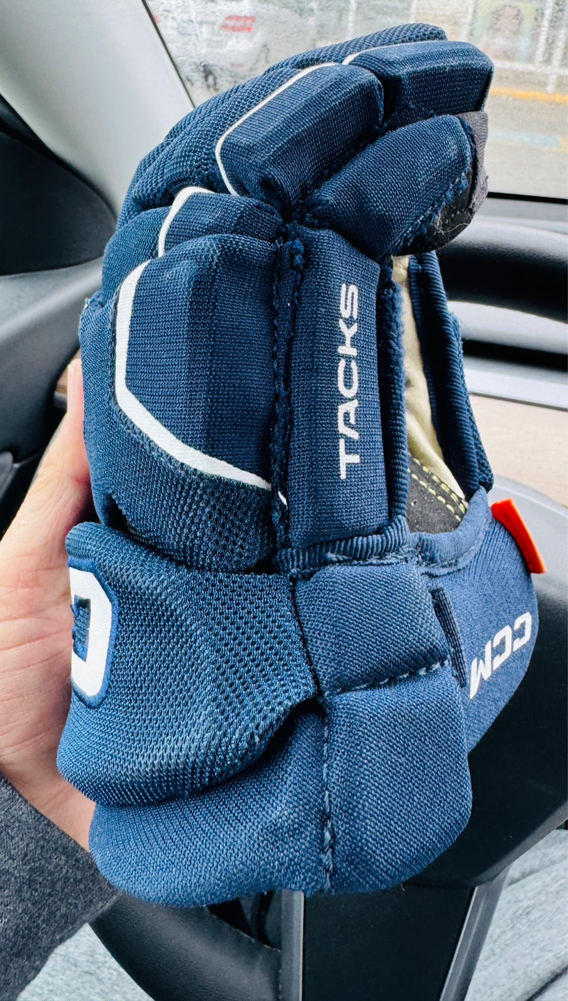 CCM Tacks AS580 Hockey Gloves, size 11” - photo 5