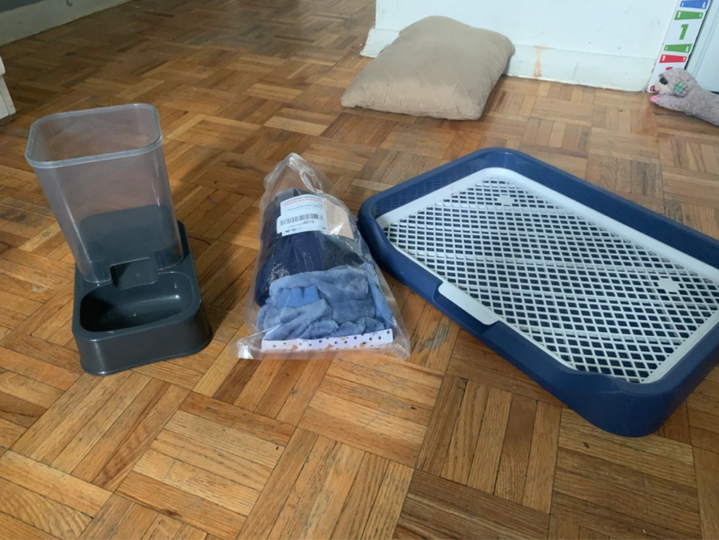 Pet Food Dispenser and Litter Box with Accessories