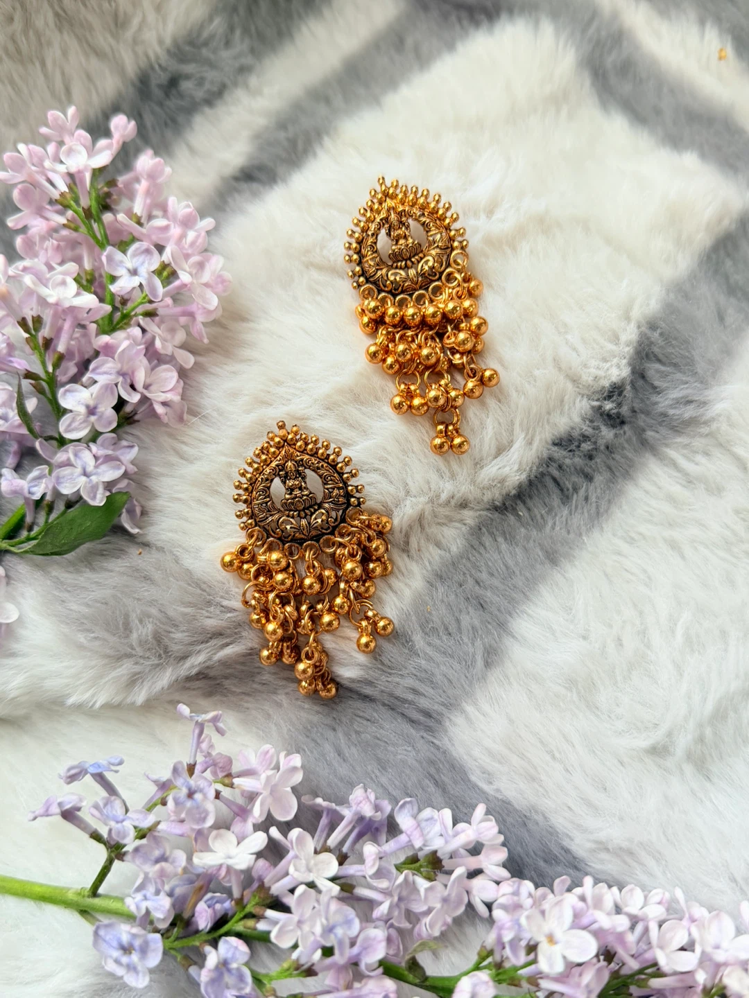 Gold Tone Dangle Earrings - photo 4