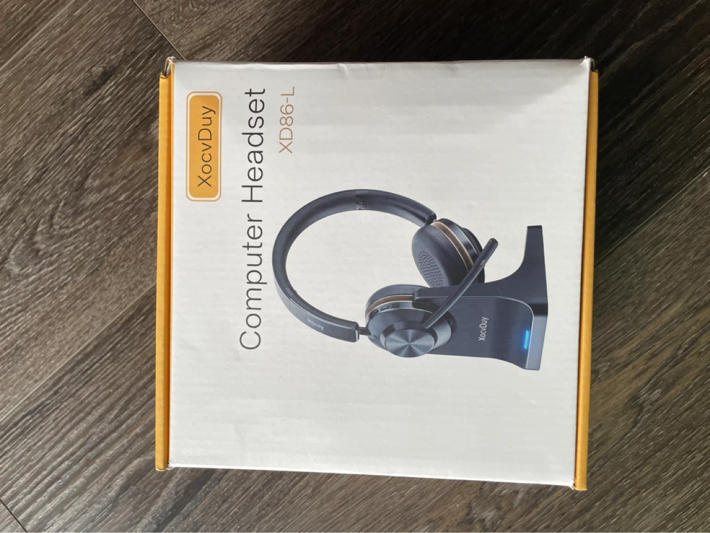 XocvDuy XD86-L Computer Headset with charging stand