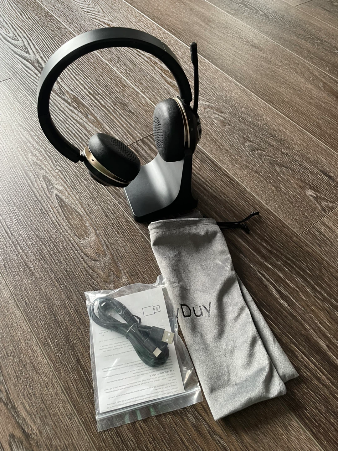 XocvDuy XD86-L Computer Headset with charging stand - photo 2