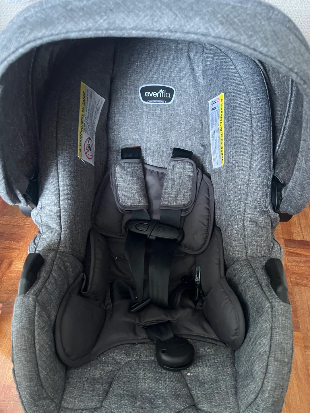 Evenflo Infant Car Seat with Base - photo 2