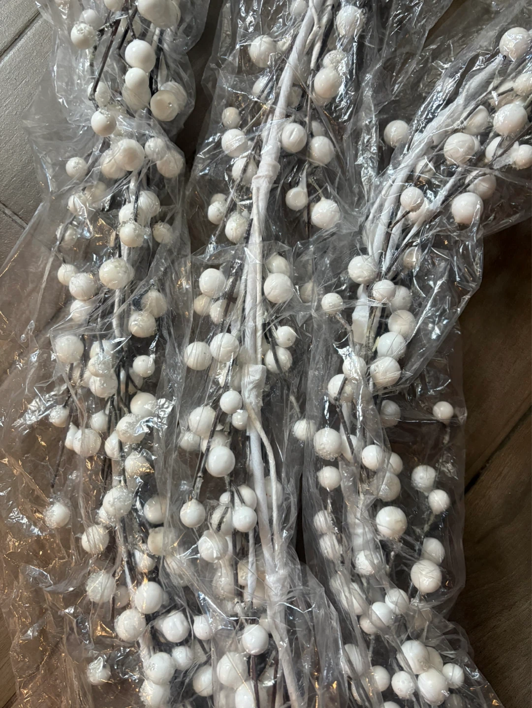 3 White Berry Garlands