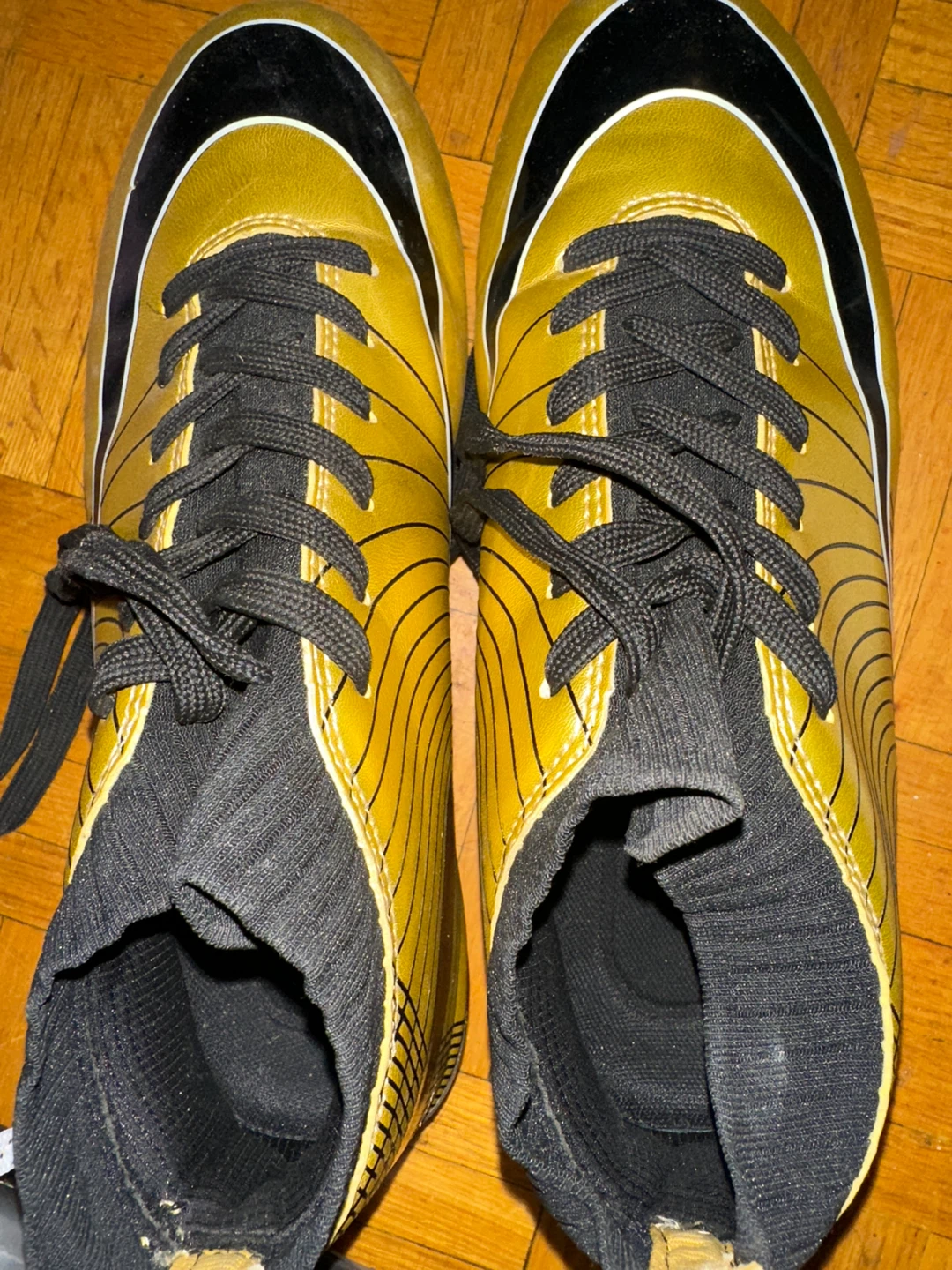Nike Soccer Cleats Gold Black - photo 2