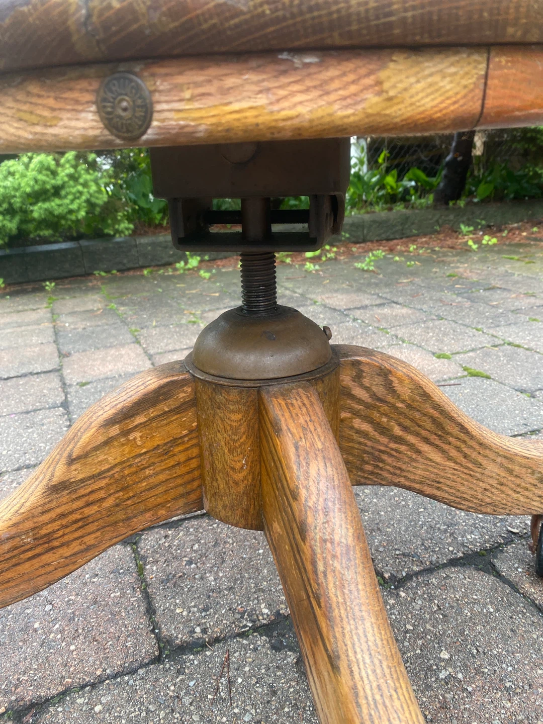 Vintage Oak Swivel Office Chair - photo 3
