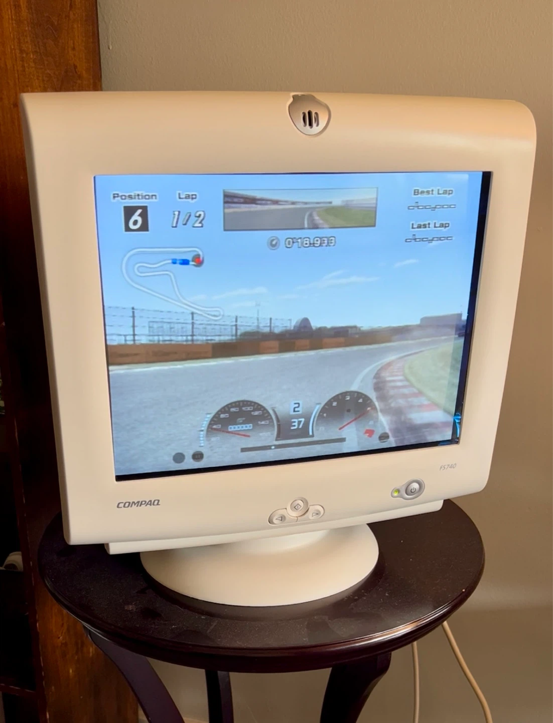 Vintage Compaq CRT Monitor | Tested & Working - photo 2