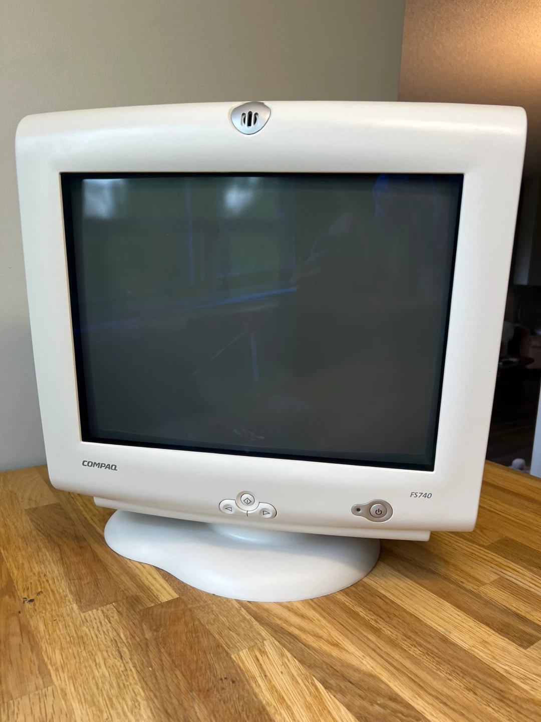 Vintage Compaq CRT Monitor | Tested & Working - photo 3