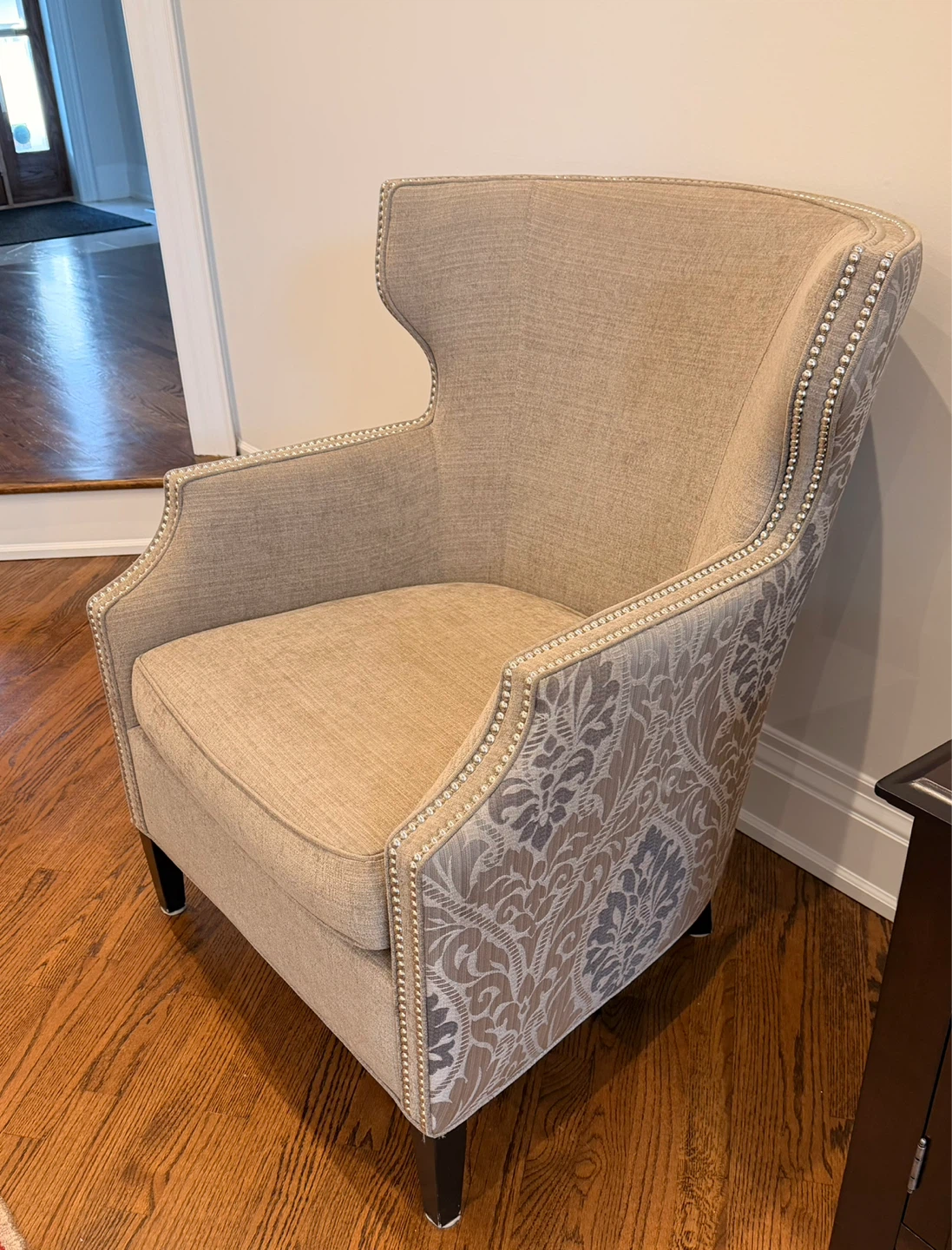 Set of Two Upholstered Accent Chairs and a Sofa - photo 5