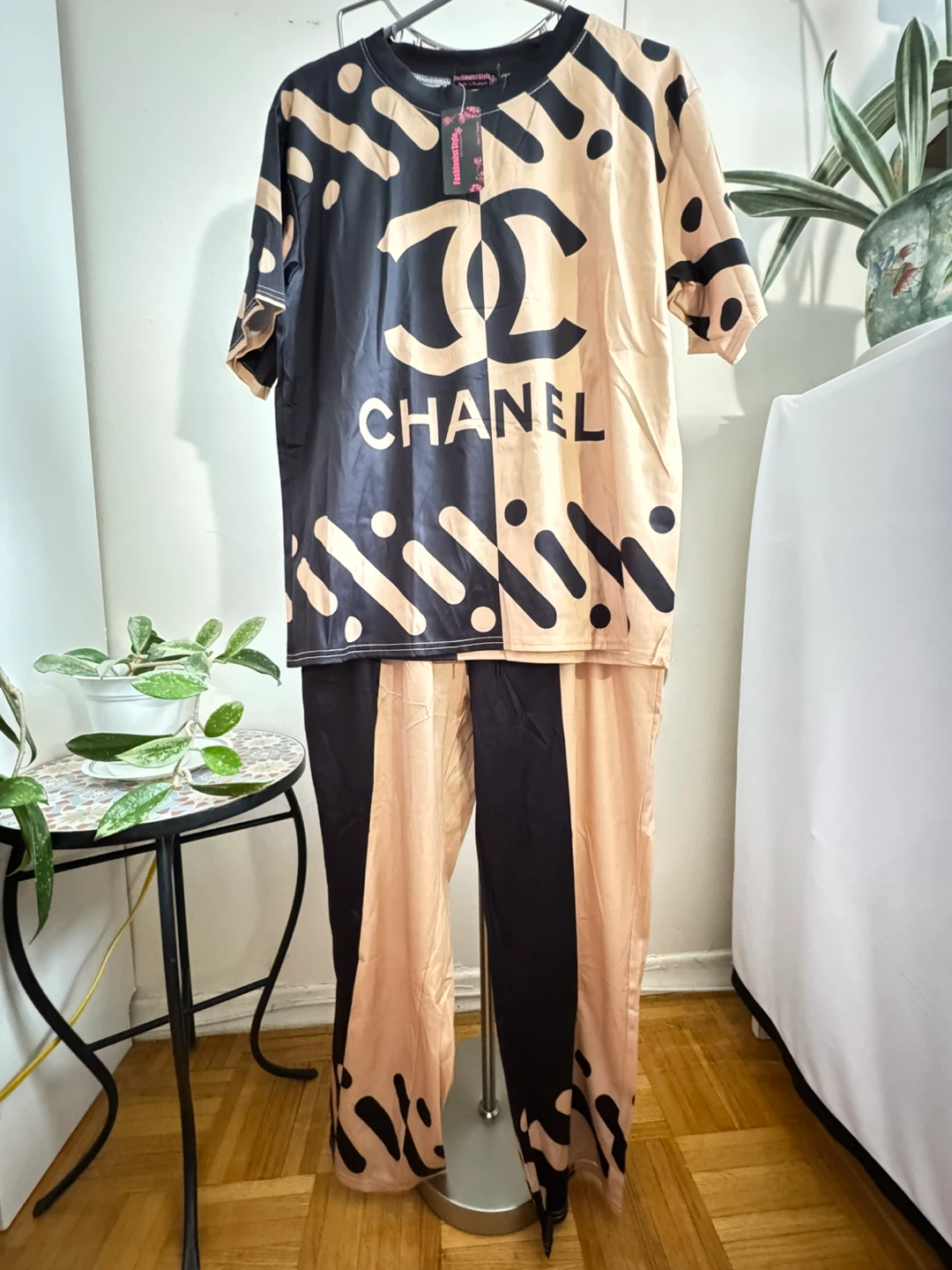 VERSACE Pink and Black Medusa Print Pajama Set - photo 5