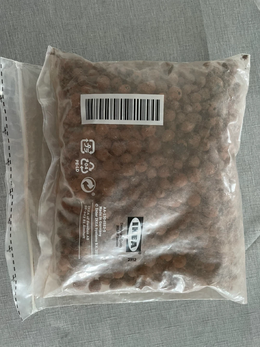 Monstera, oxycardium plant, and Ikea clay pebbles - photo 4