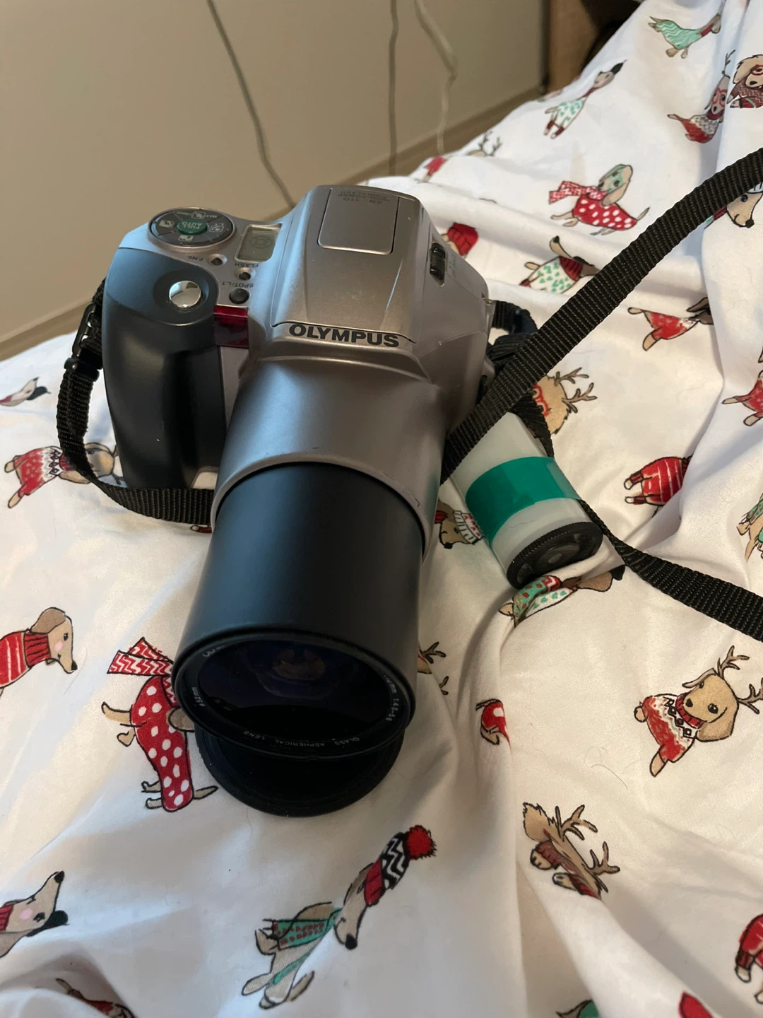 Olympus Infinity Stylus Zoom 110 35mm Film Camera - photo 3
