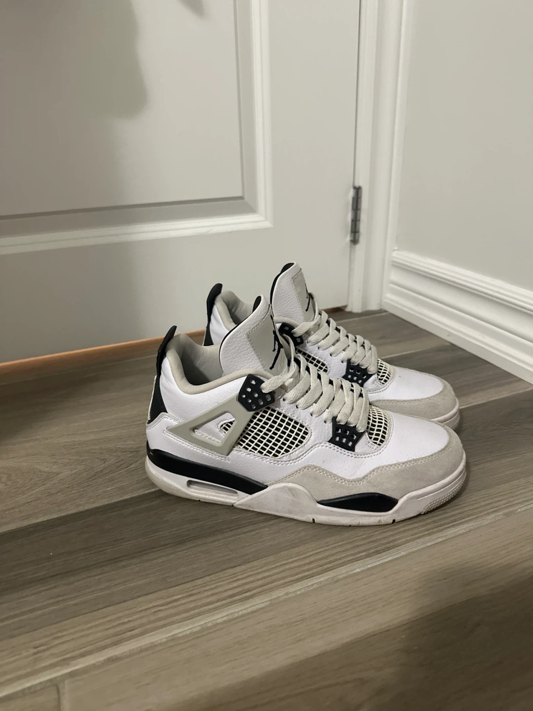 Air Jordan 4 Retro 'Military Black’