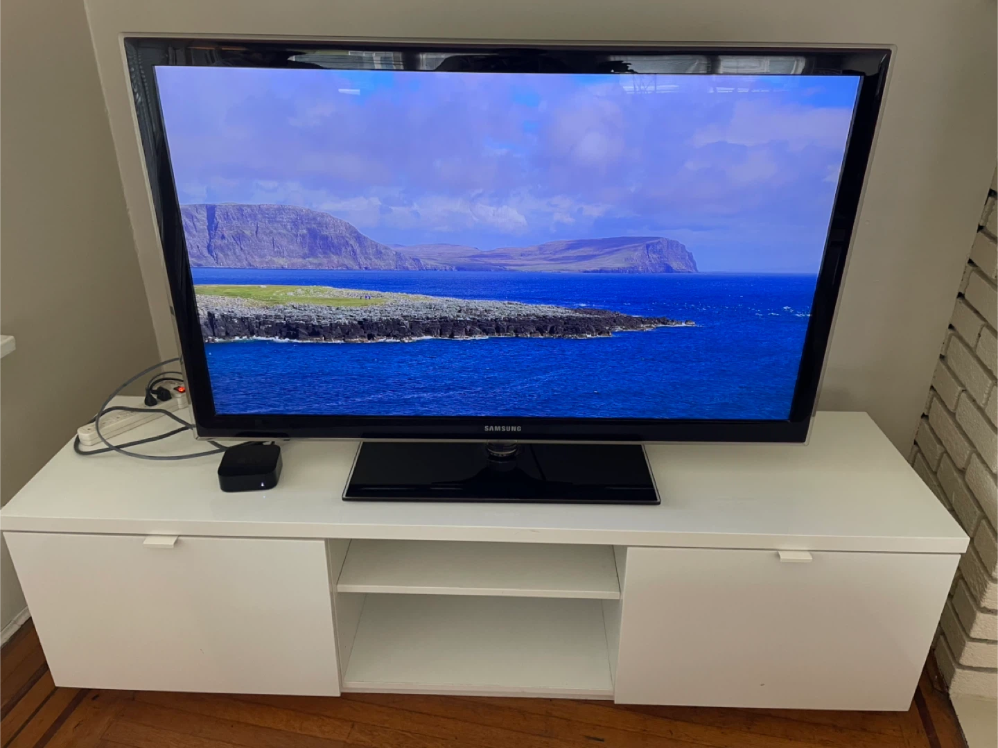 BESTA IKEA TV Stand