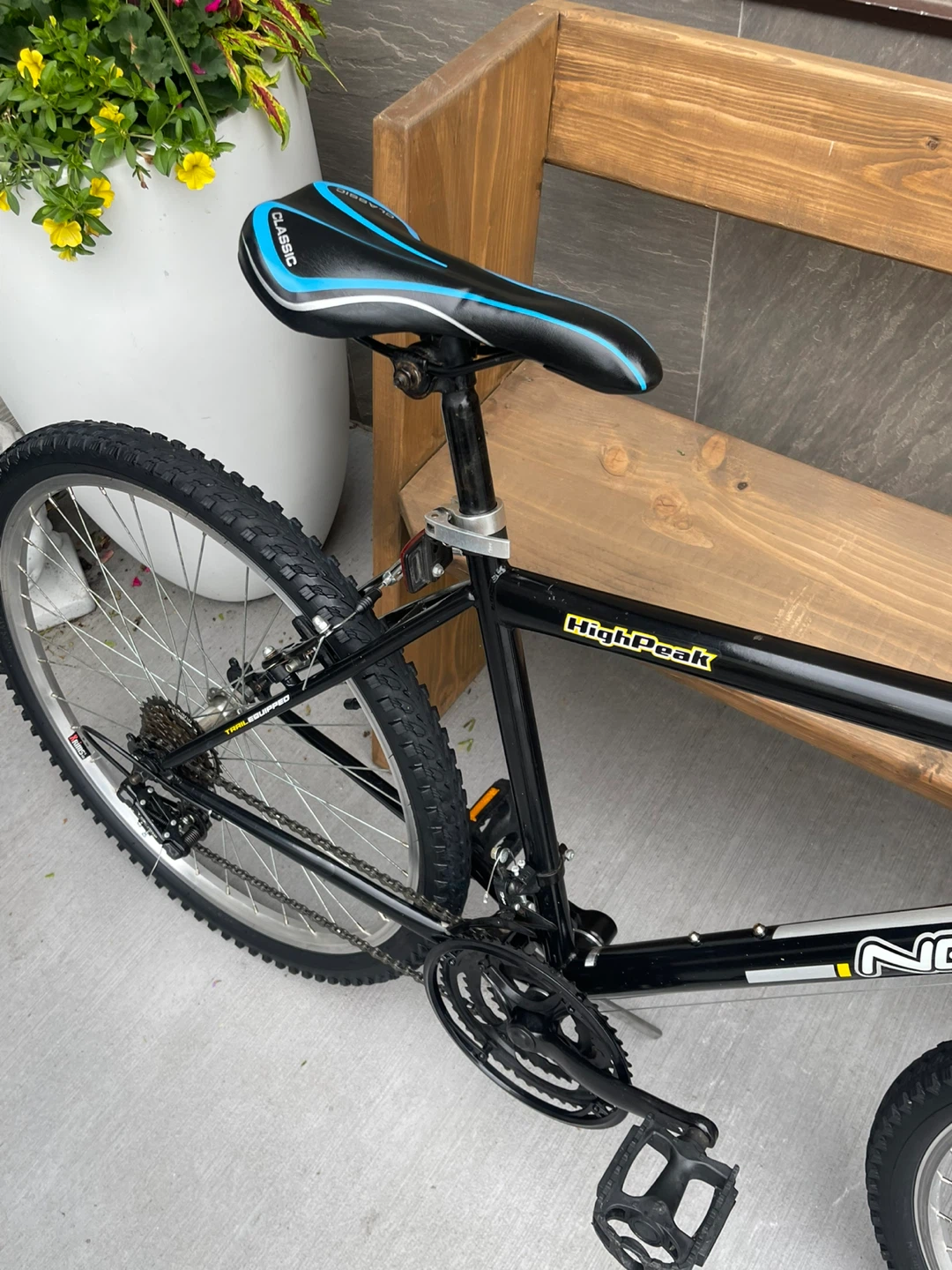 21  HighPeak Mountain Bike - Black - photo 5